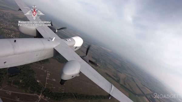 Видео от Минобороны: тяжелый беспилотник «Альтиус-У» в полёте (видео)